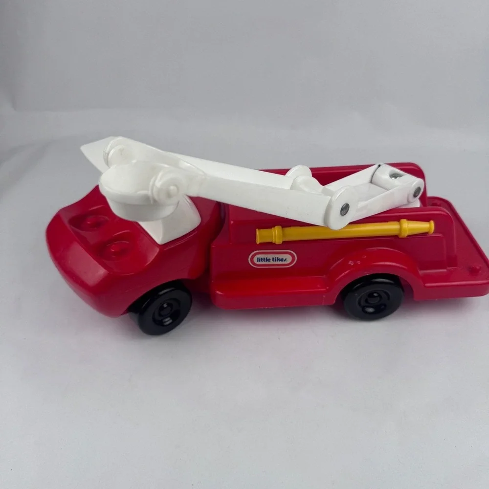 Vintage 90s Little Tikes Firetruck w Ladder No Figures